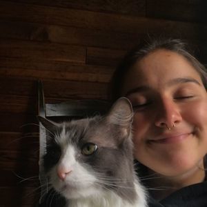 Meet your Posher, Olivia